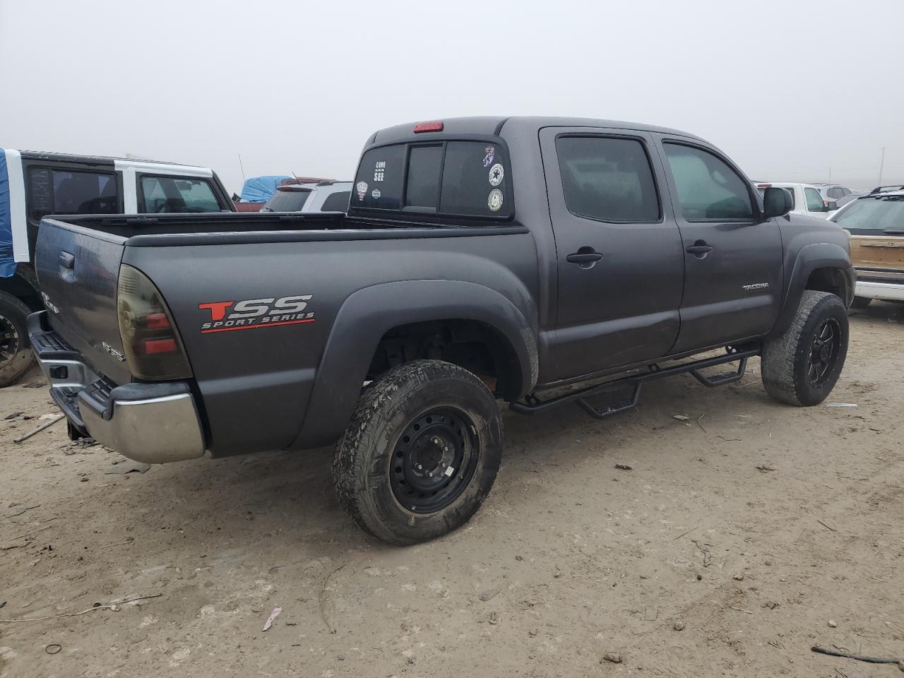 2013 Toyota Tacoma - Image 3