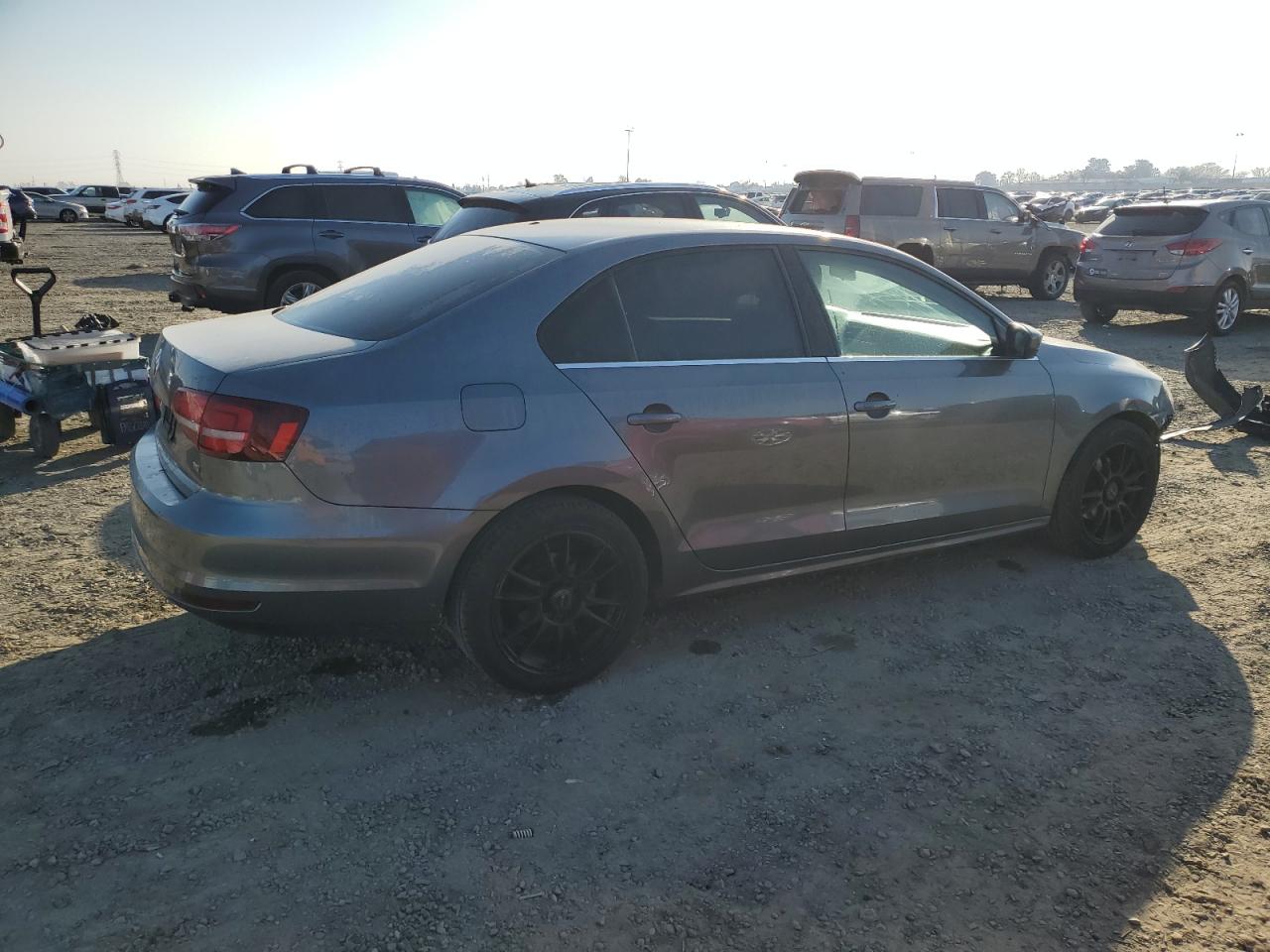 2017 Volkswagen Jetta - Image 3