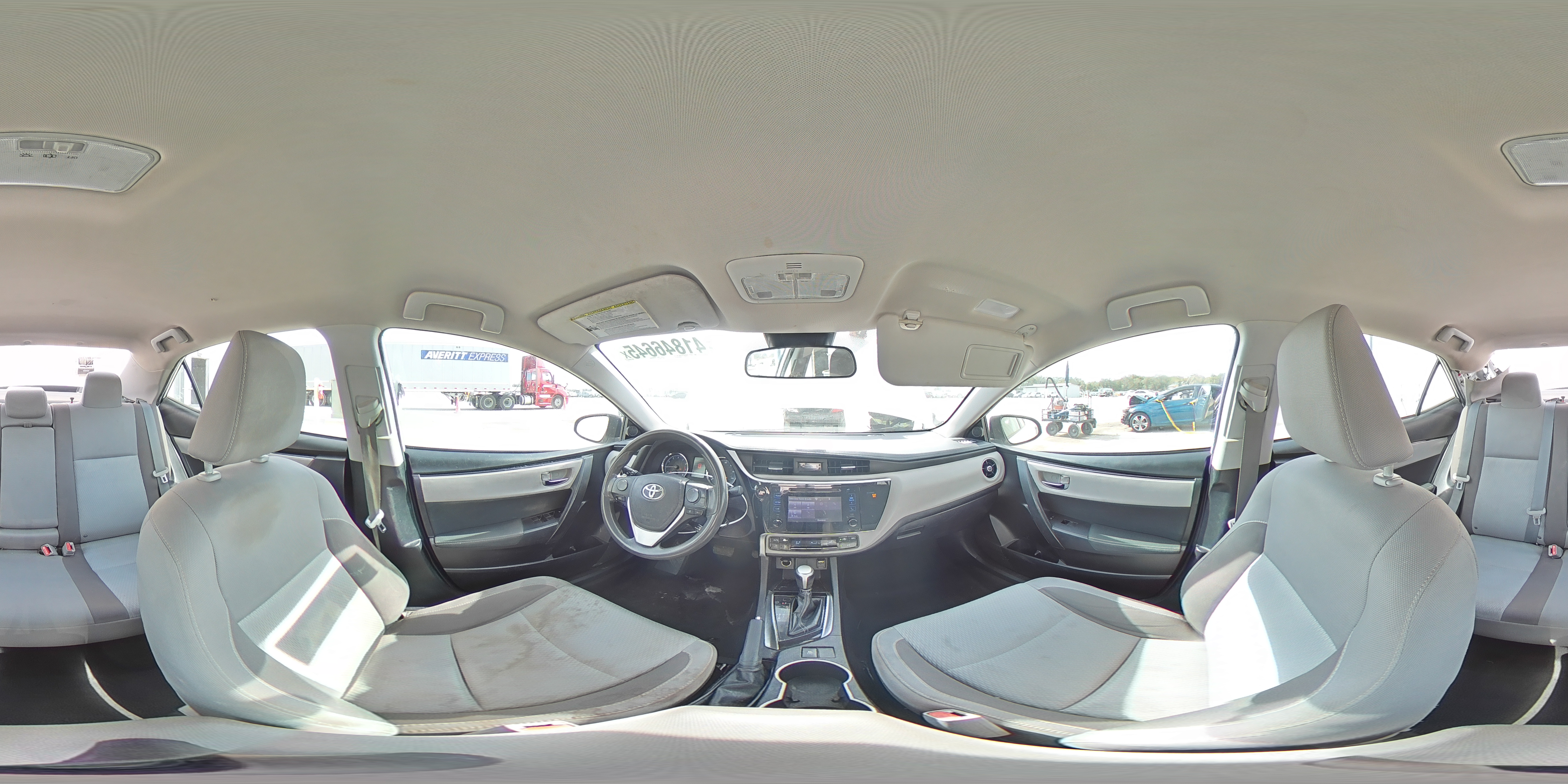 2018 Toyota Corolla - Image 13