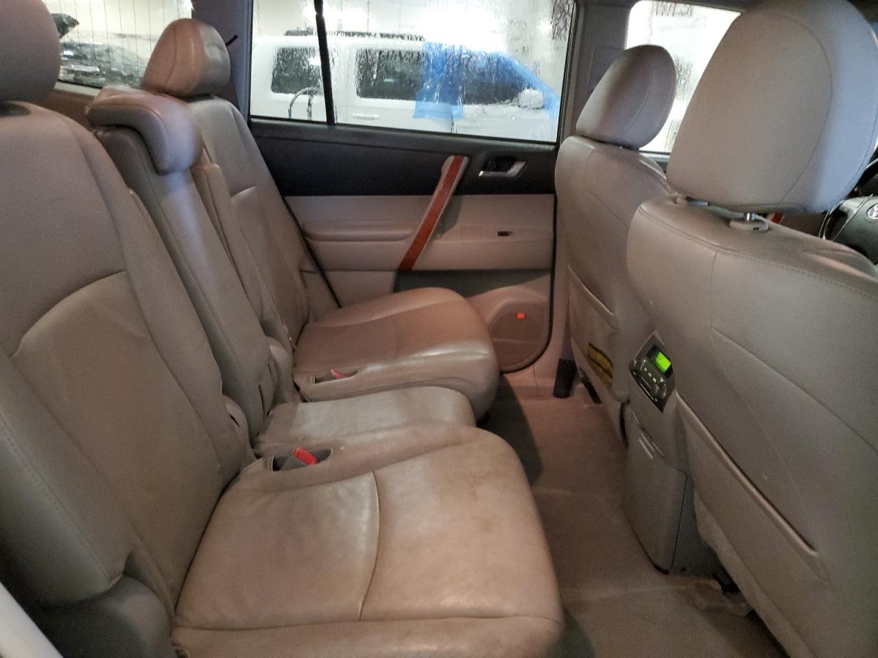 2008 Toyota Highlander - Image 11
