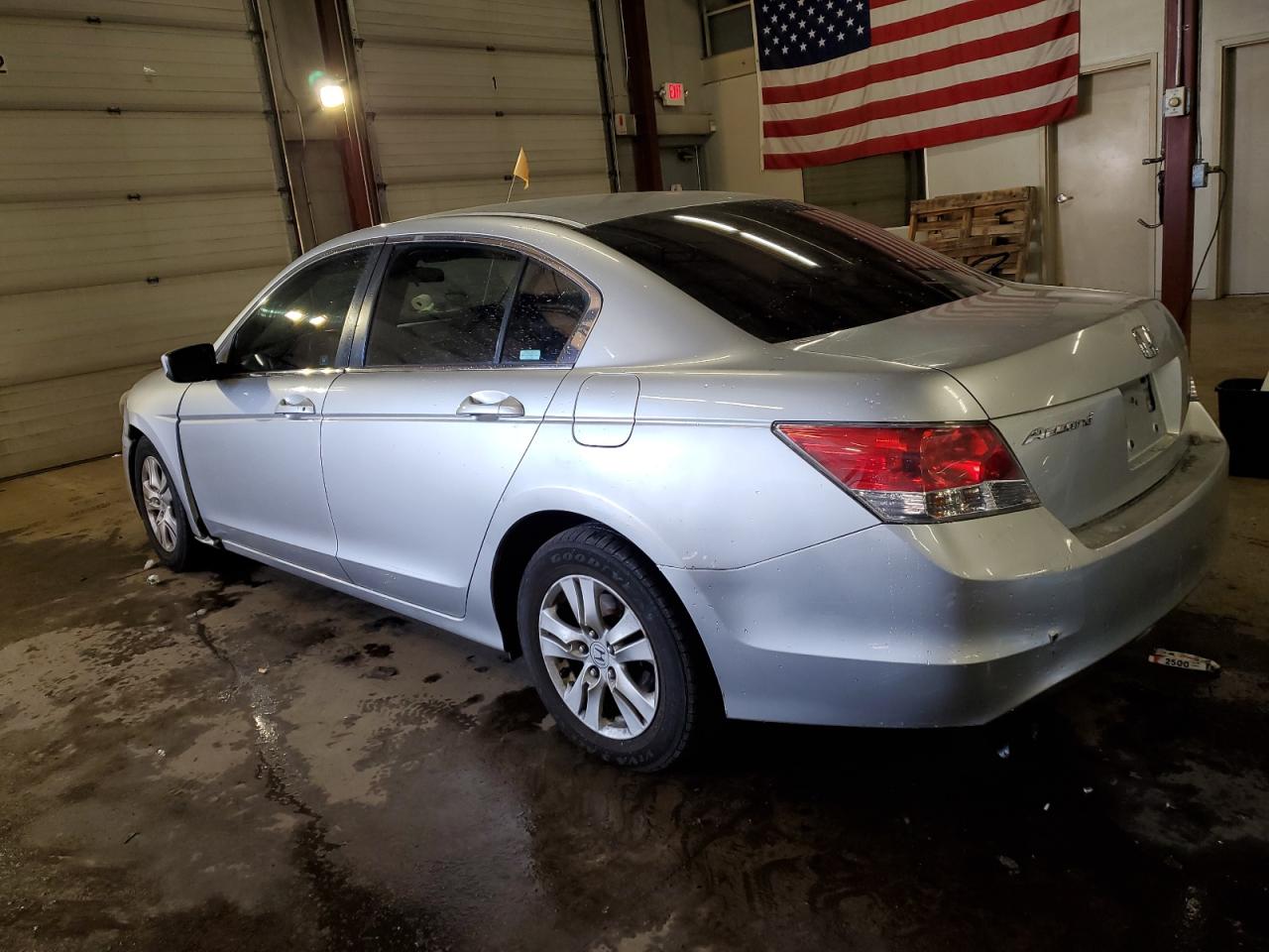 2009 Honda Accord - Image 2