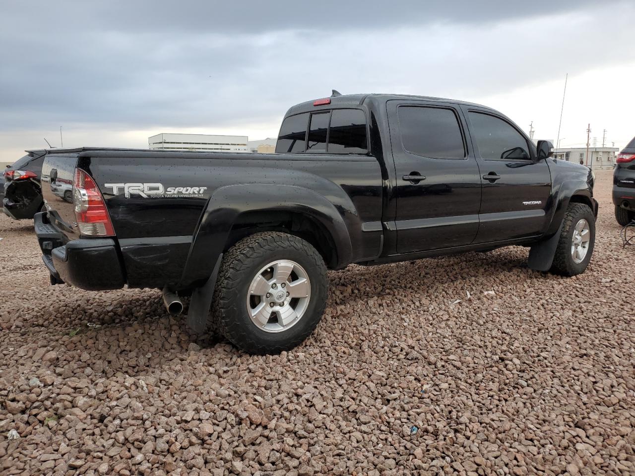 2015 Toyota Tacoma - Image 3