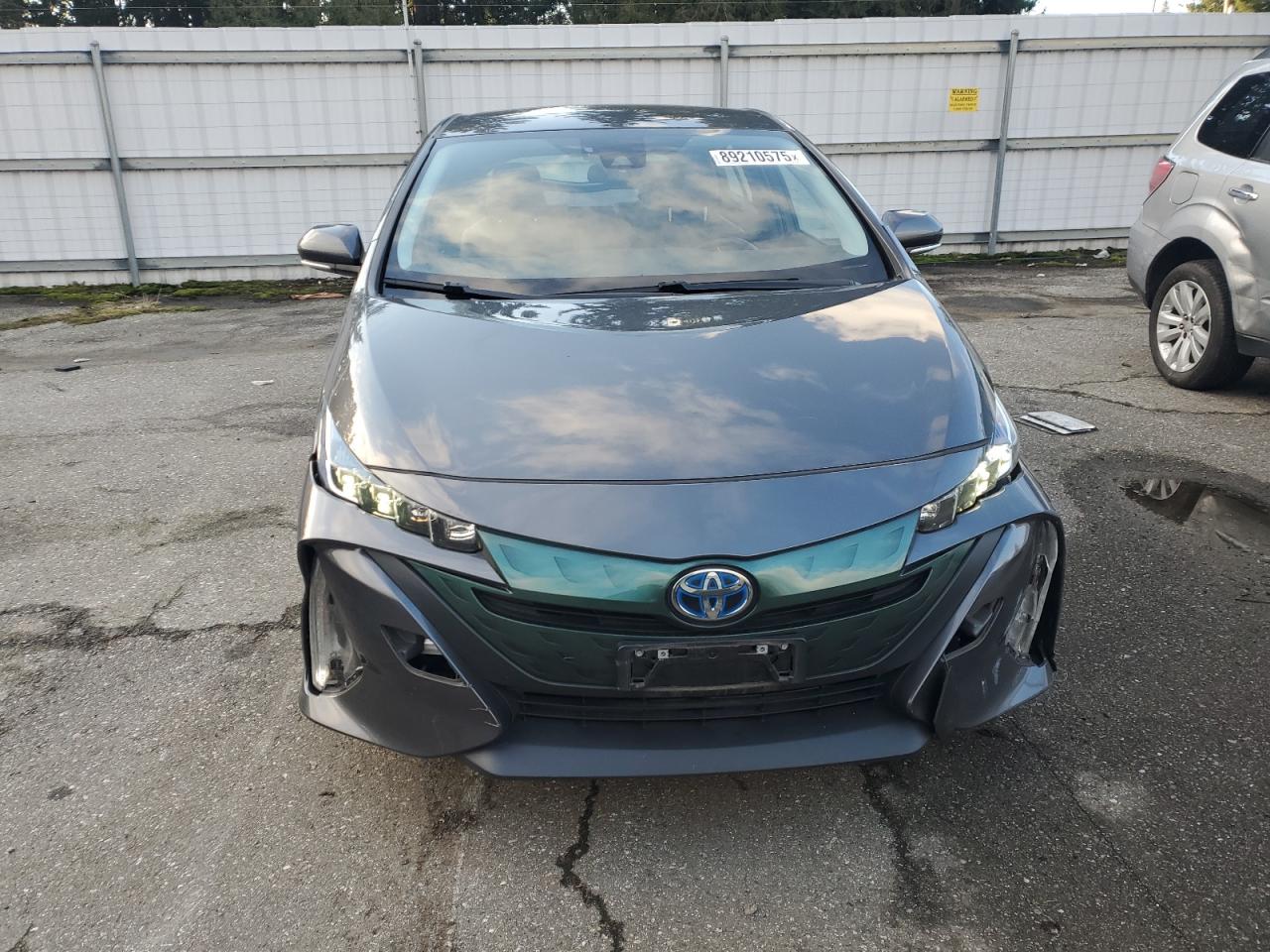2017 Toyota Prius - Image 5