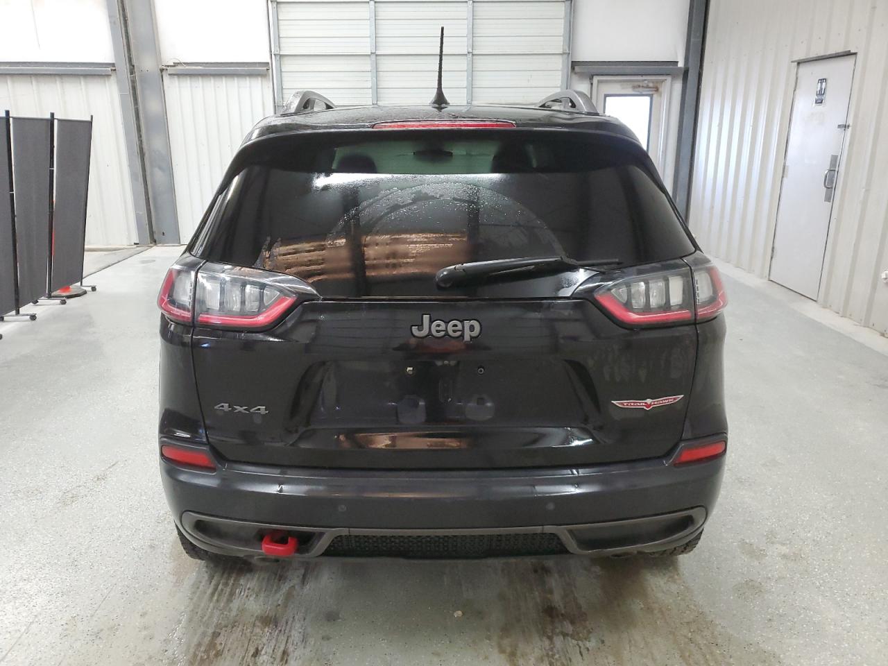 2020 Jeep Cherokee - Image 6
