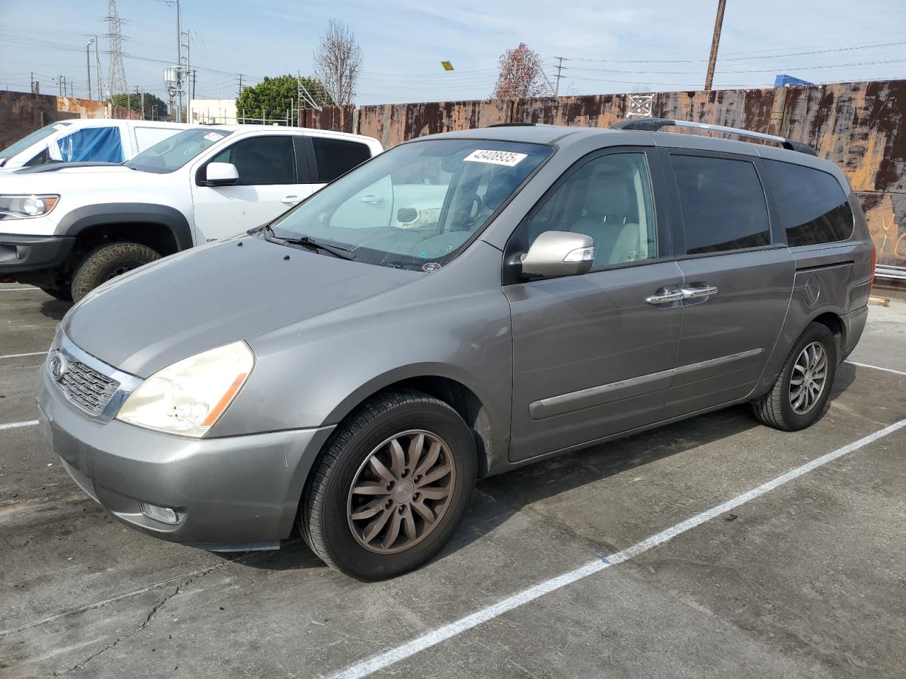 2011 Kia Sedona - Image 1