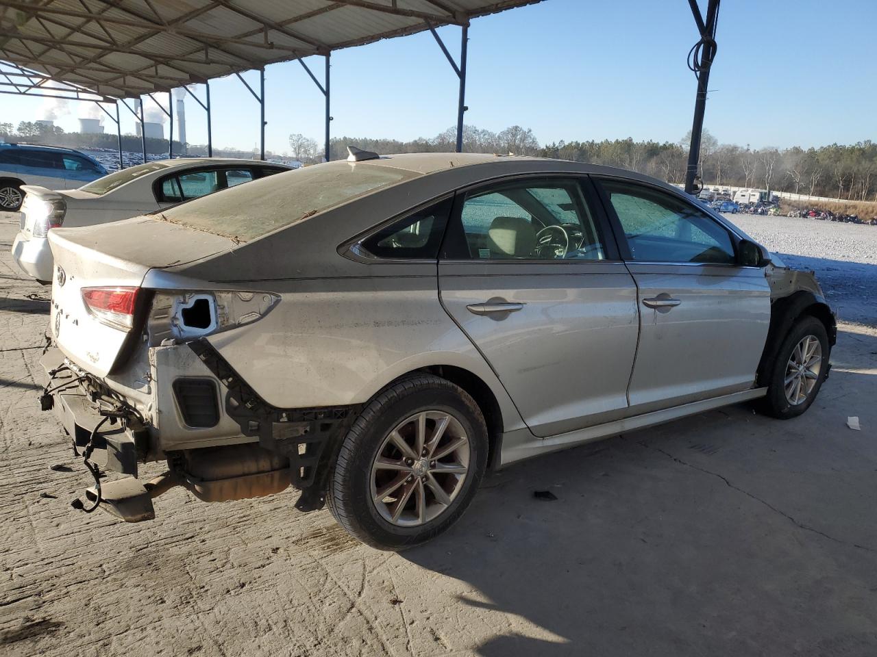 2018 Hyundai Sonata - Image 3