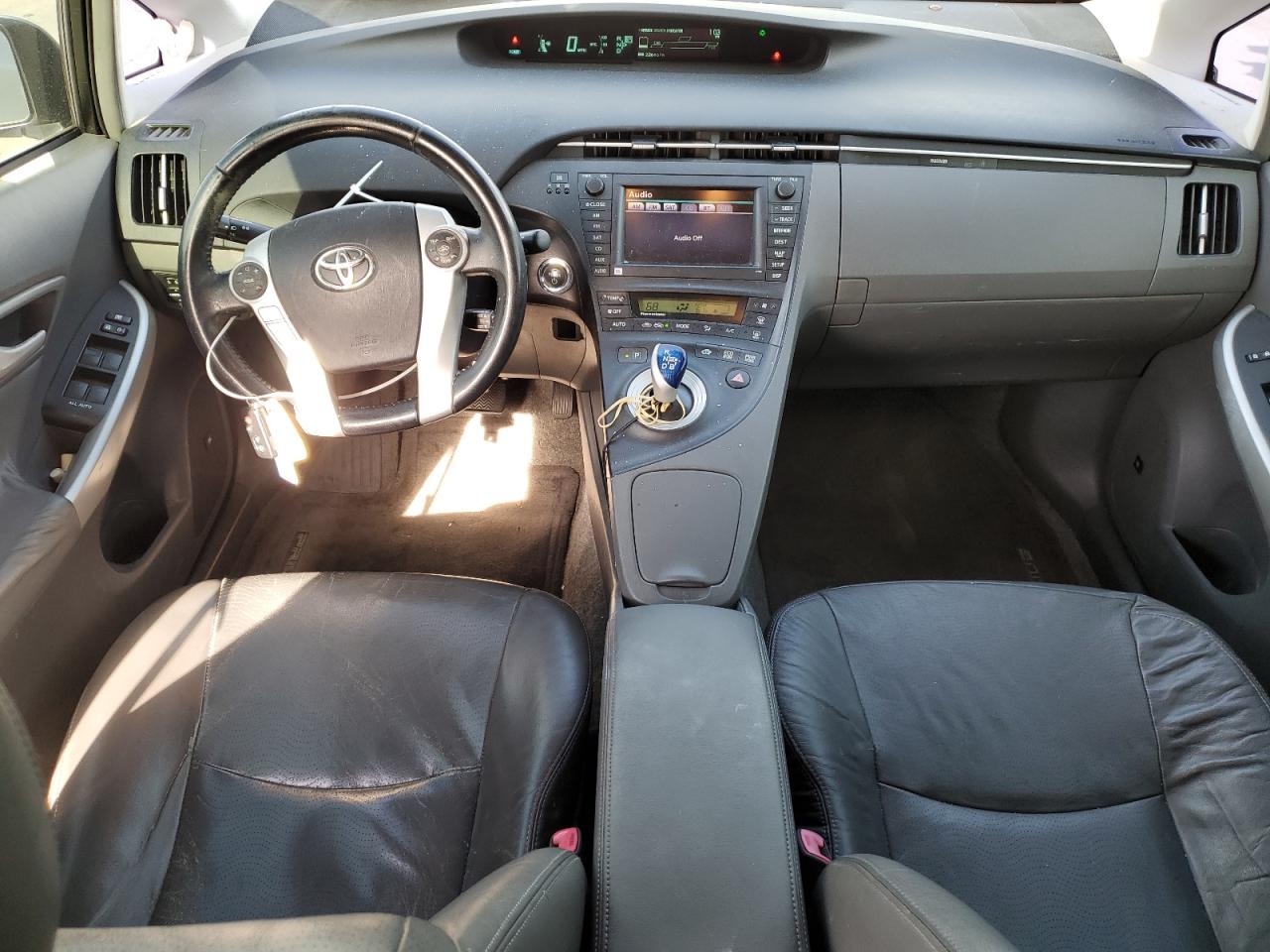 2010 Toyota Prius - Image 8