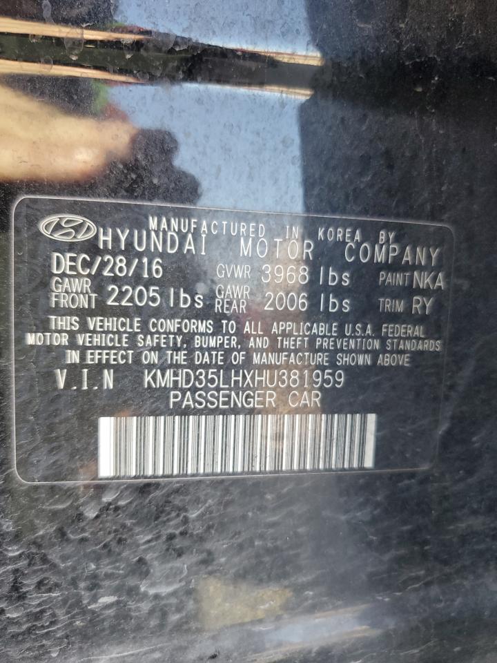 2017 Hyundai Elantra - Image 12