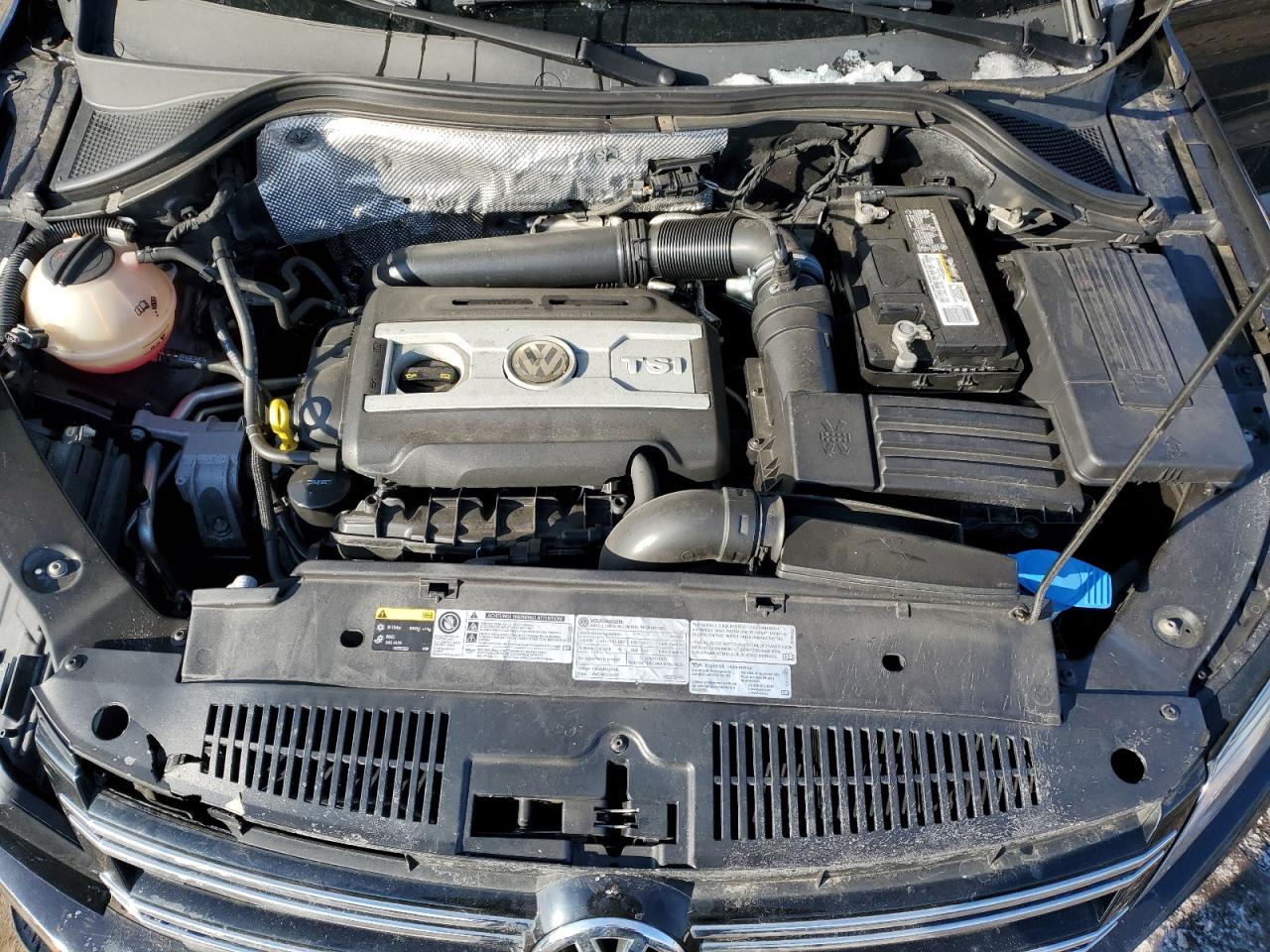 2017 Volkswagen Tiguan - Image 13