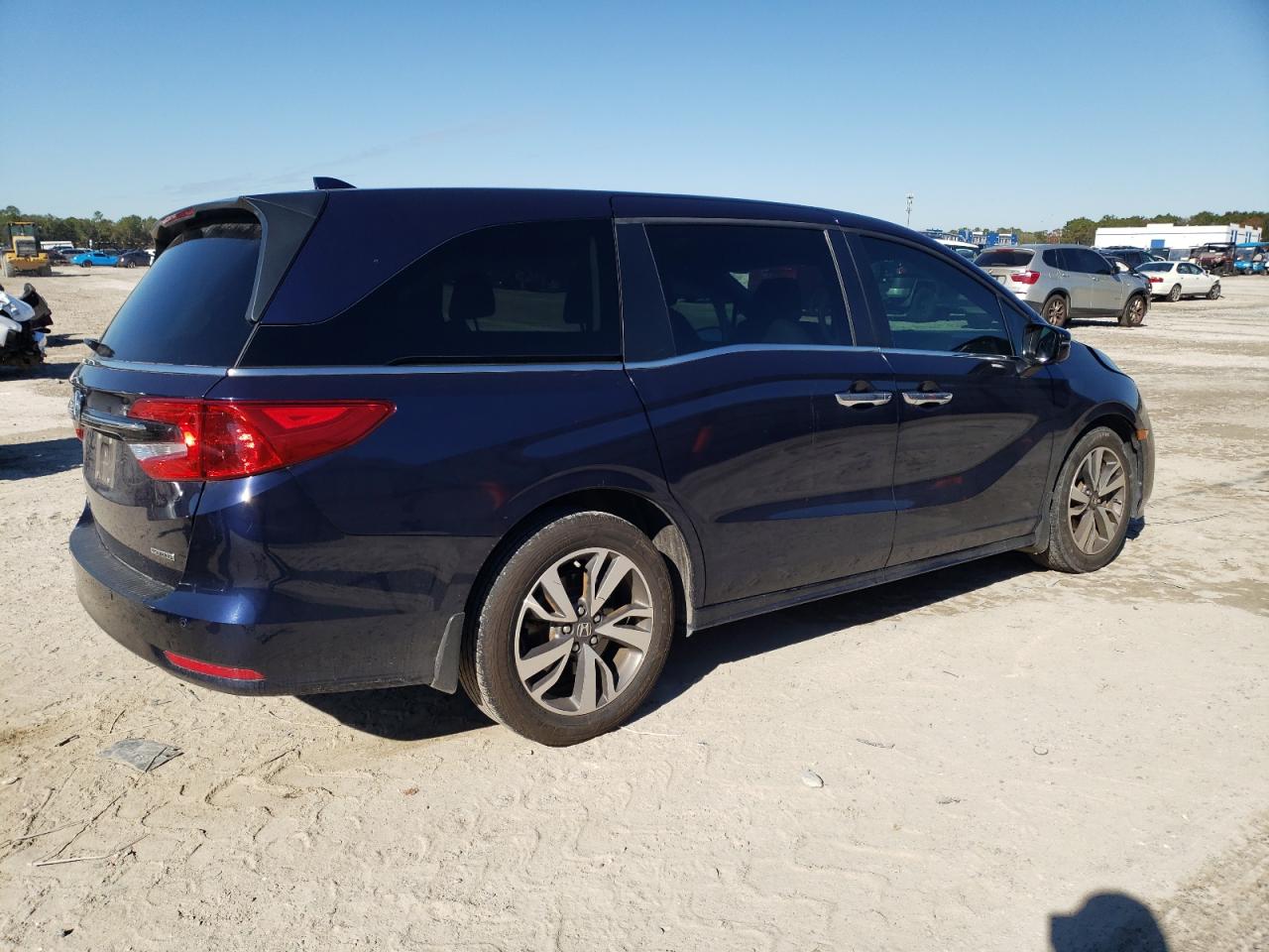 2022 Honda Odyssey - Image 3
