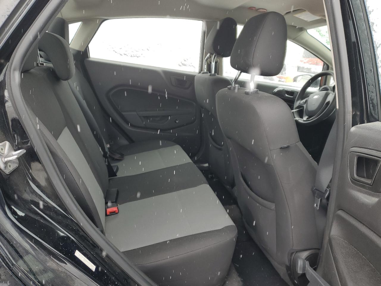 2016 Ford Fiesta - Image 10