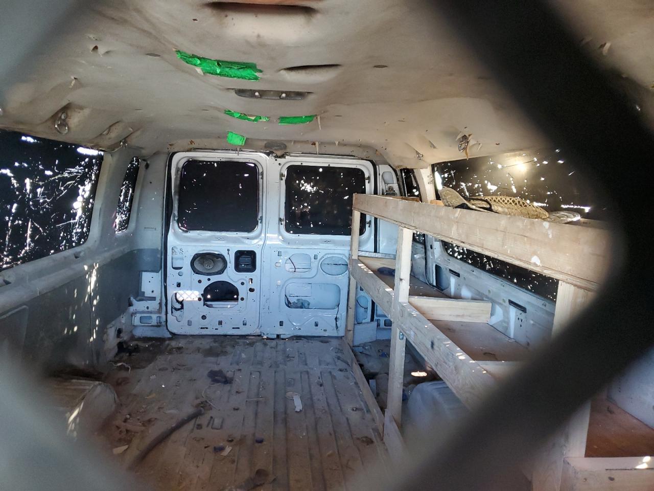 2003 Ford Econoline - Image 10