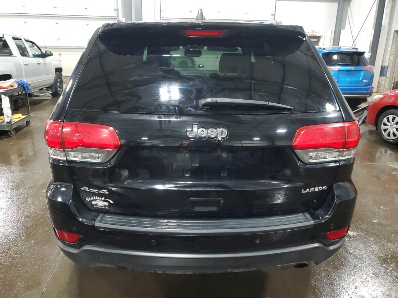 2017 Jeep Grand Cherokee - Image 6