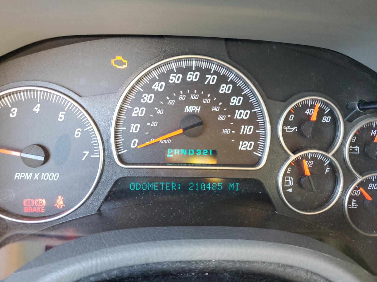 2005 GMC Envoy - Image 9