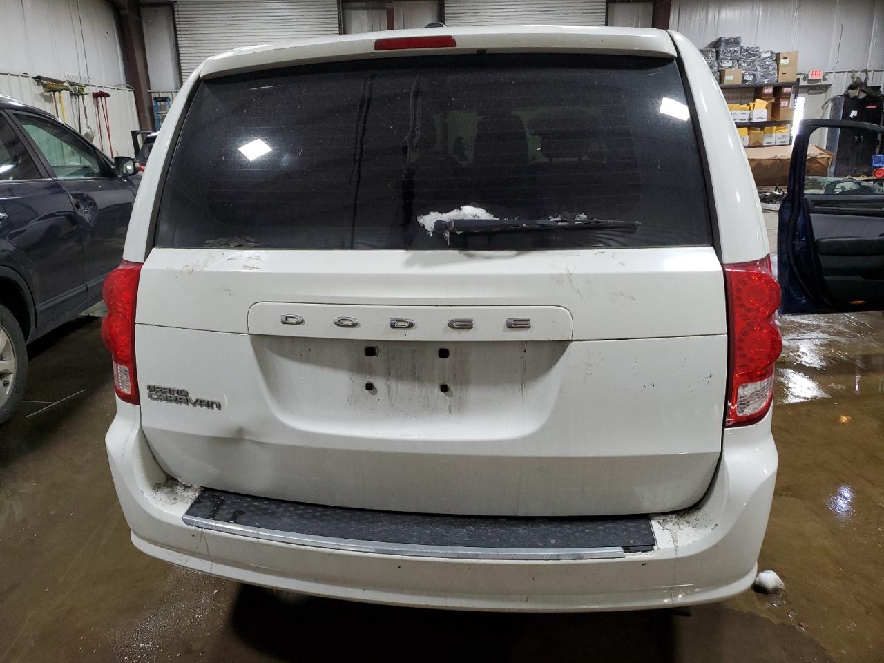 2014 Dodge Caravan - Image 6