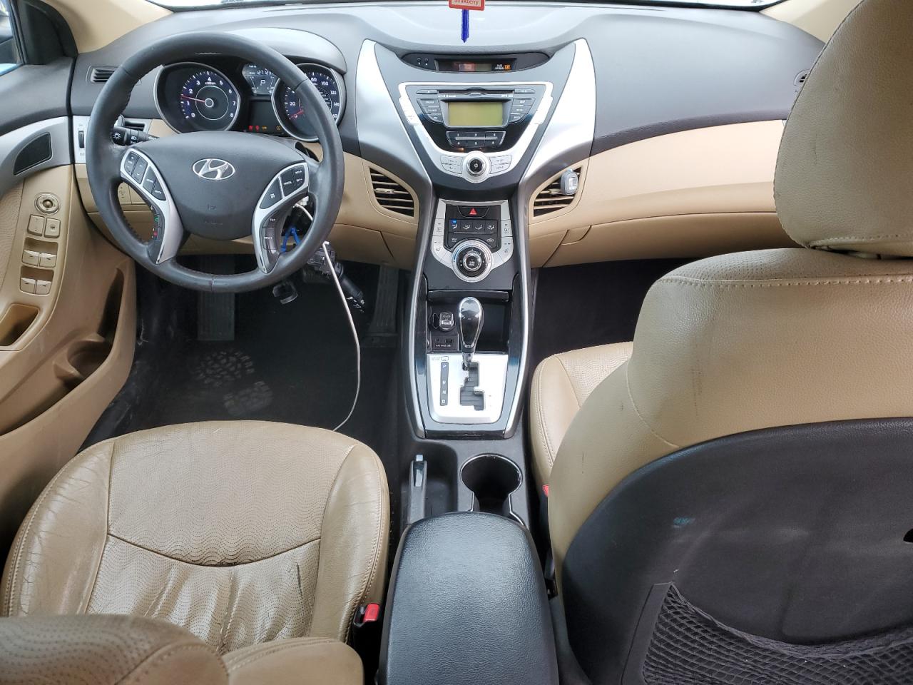 2011 Hyundai Elantra - Image 8