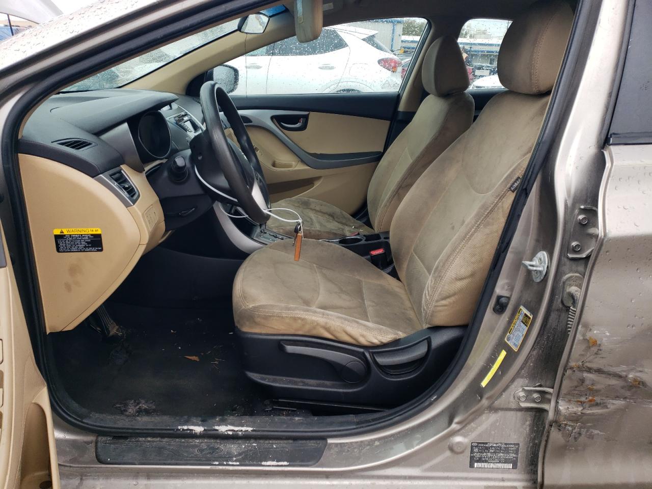 2013 Hyundai Elantra - Image 7