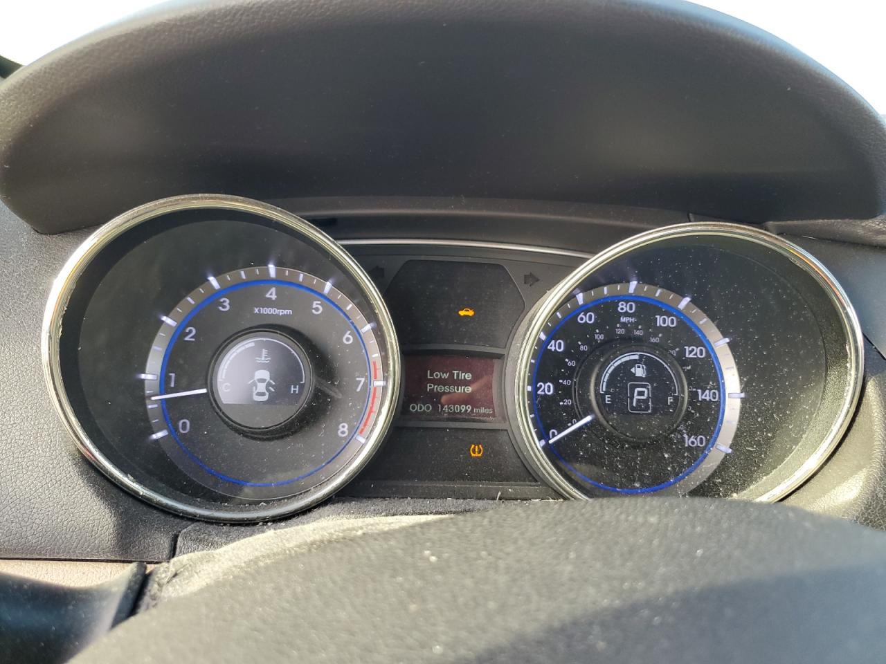 2012 Hyundai Sonata - Image 9