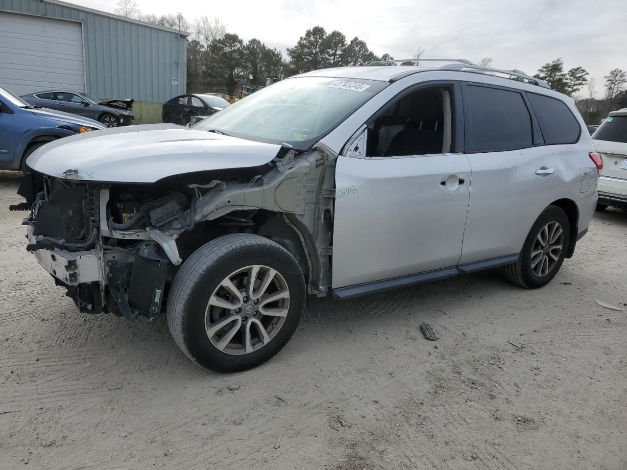 2013 Nissan Pathfinder - Image 1