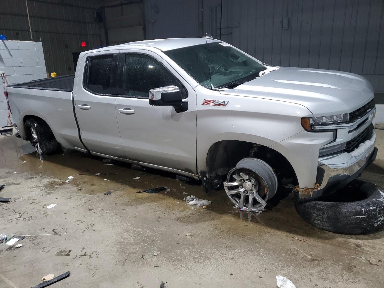 2019 Chevrolet Silverado - Image 4