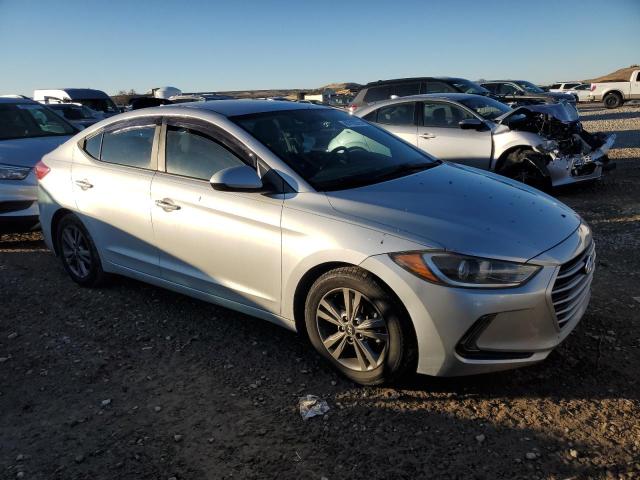  HYUNDAI ELANTRA 2017 Серебристый