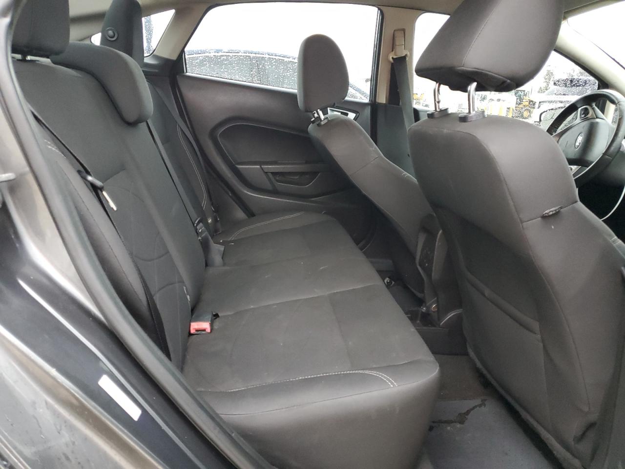 2015 Ford Fiesta - Image 10