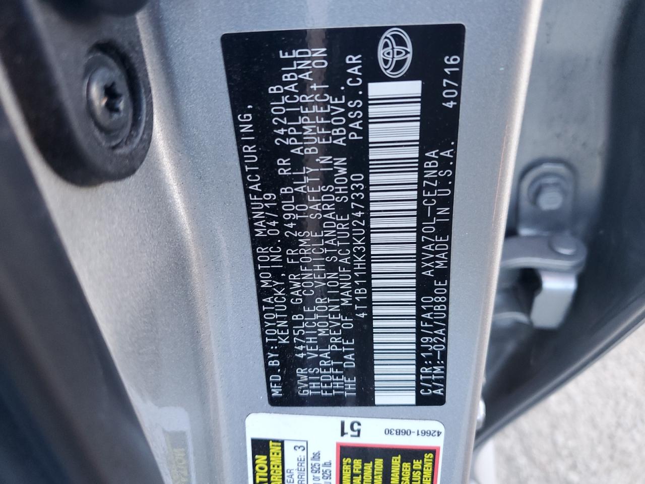 2019 Toyota Camry - Image 12