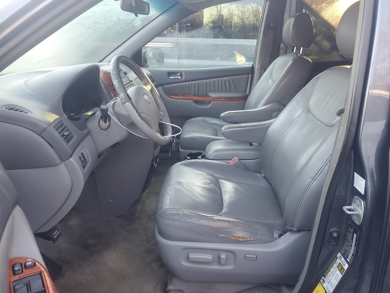 2008 Toyota Sienna - Image 7