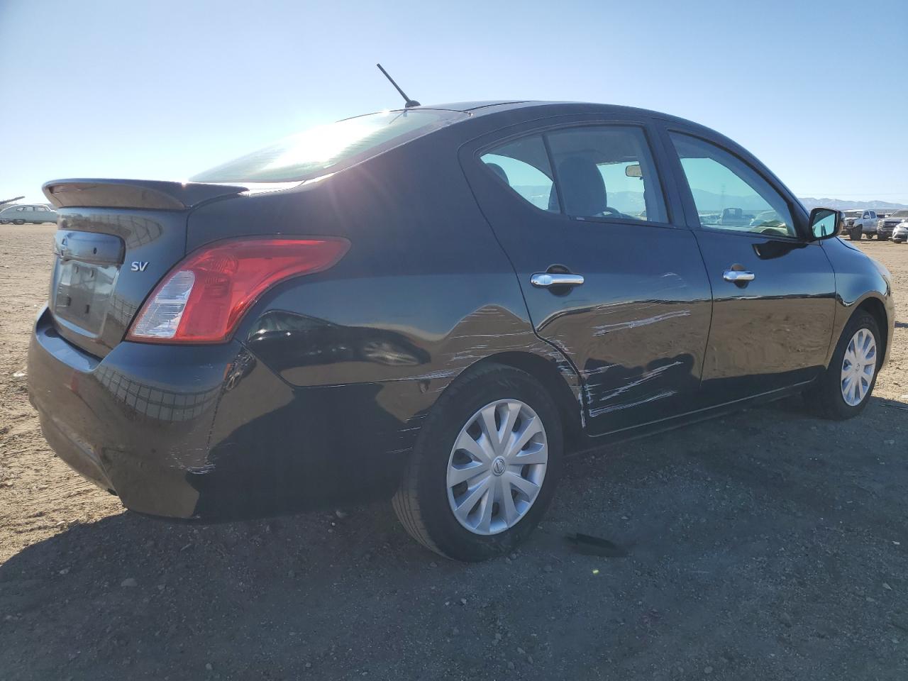 2019 Nissan Versa - Image 3