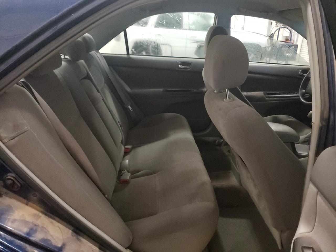 2005 Toyota Camry - Image 10