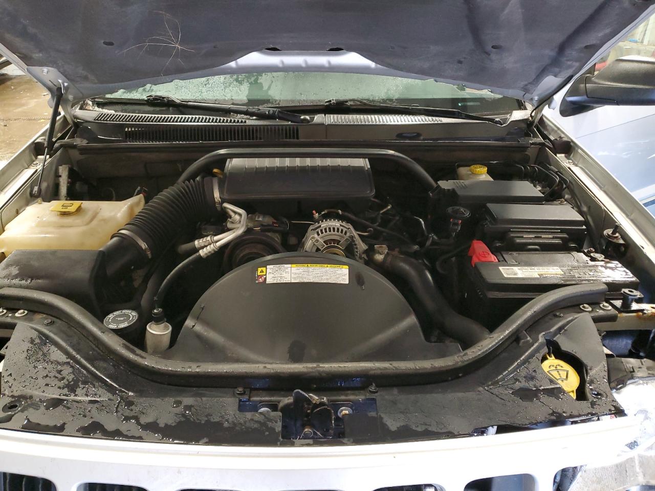 2010 Jeep Grand Cherokee - Image 12