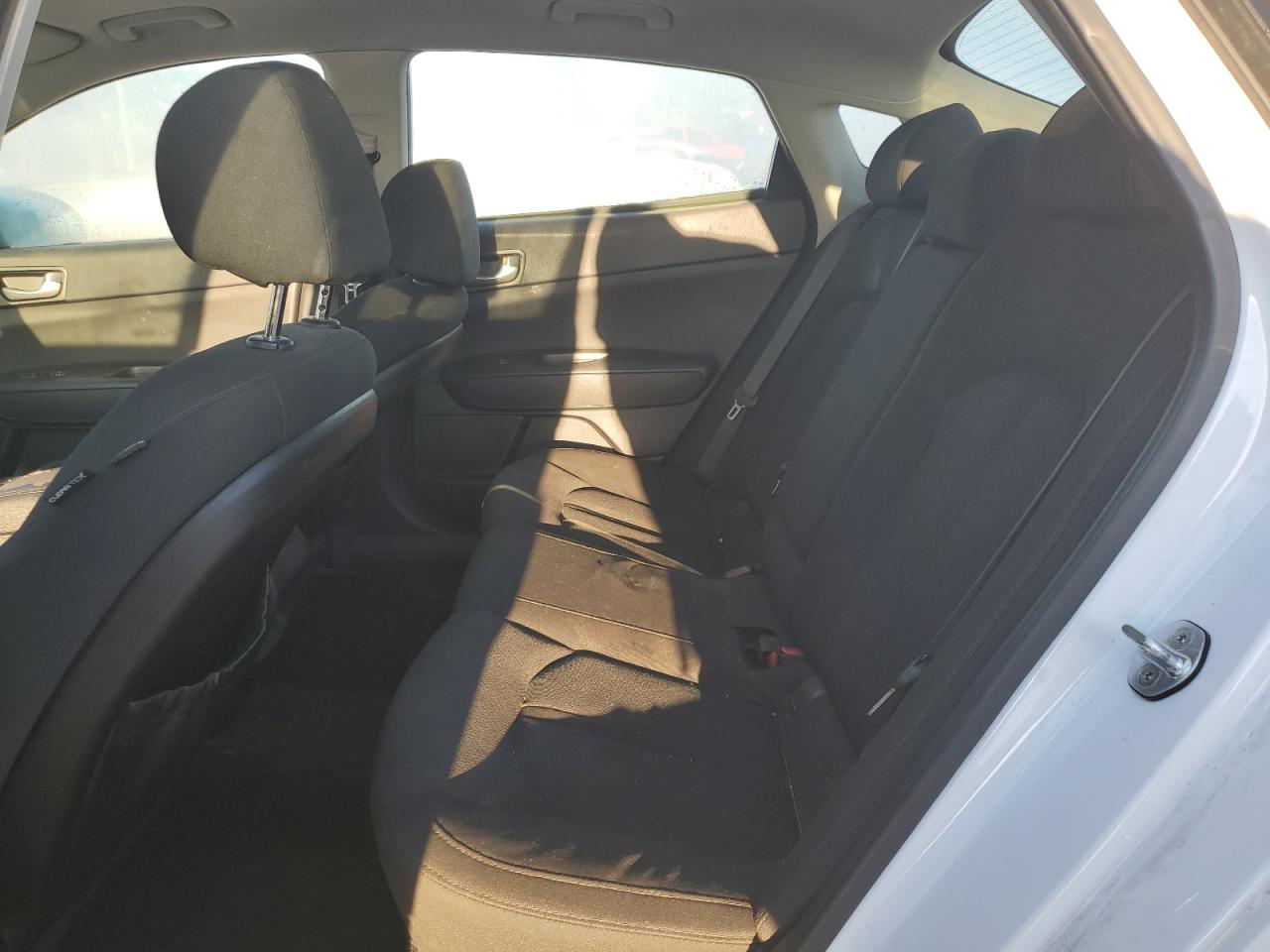 2017 Kia Optima - Image 10