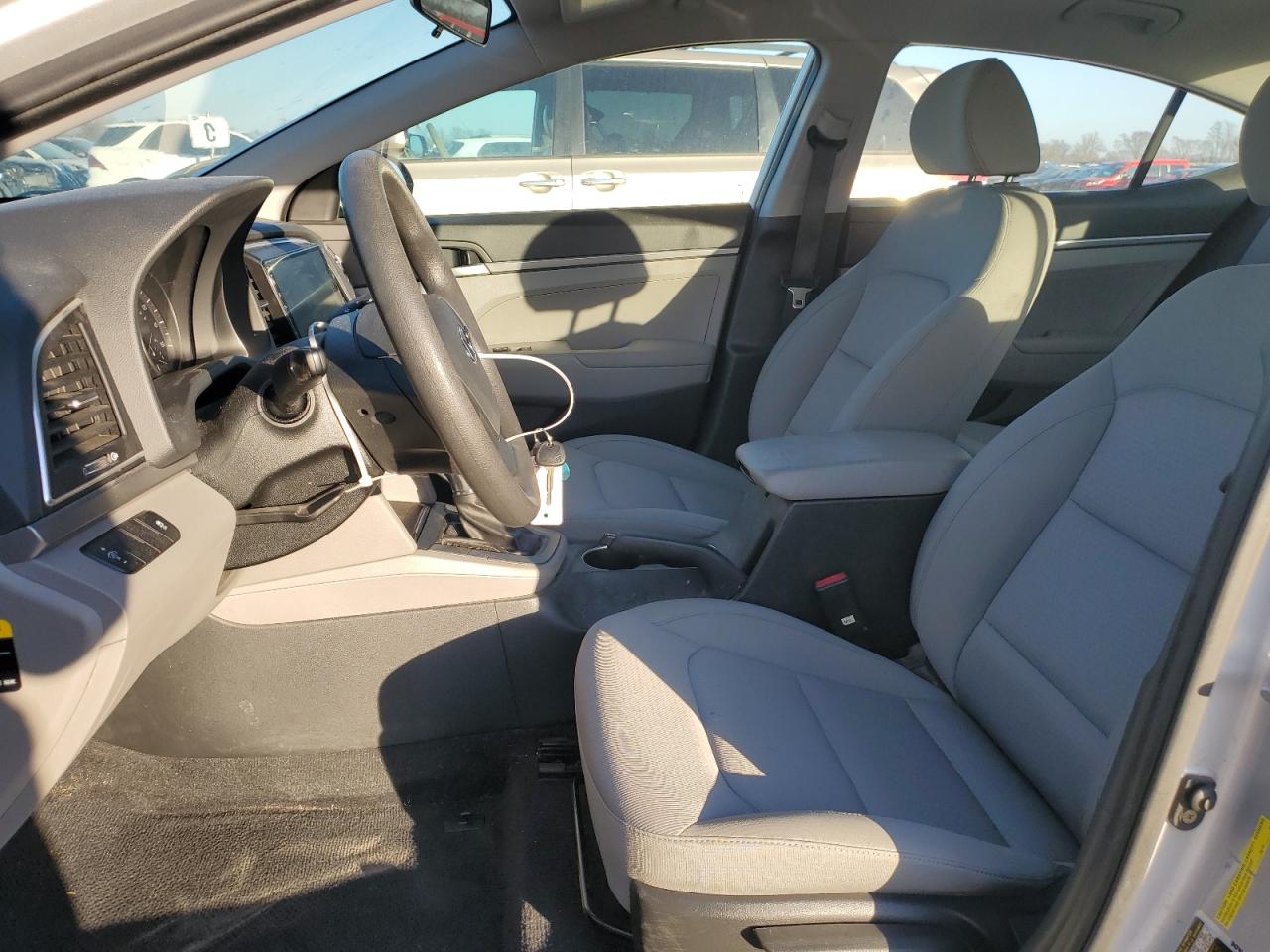 2017 Hyundai Elantra - Image 7