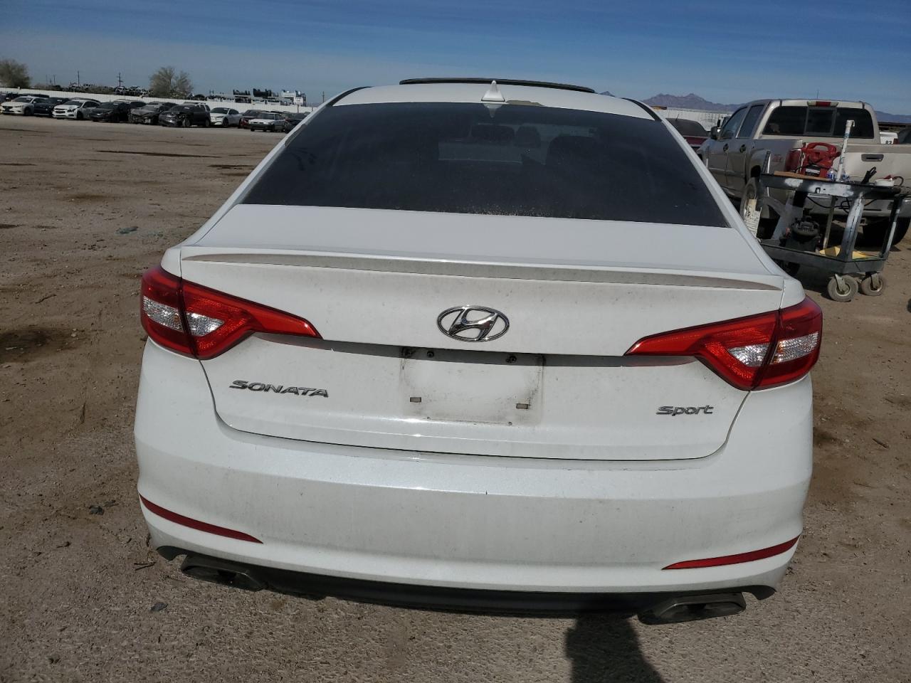 2016 Hyundai Sonata - Image 6