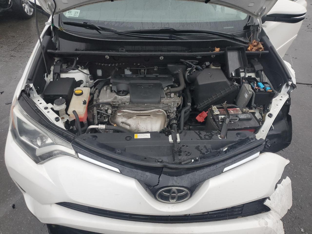 2017 Toyota RAV 4 - Image 12