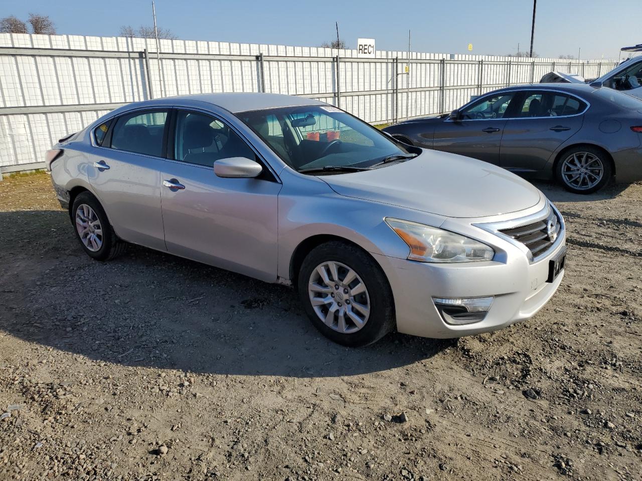 2015 Nissan Altima - Image 4
