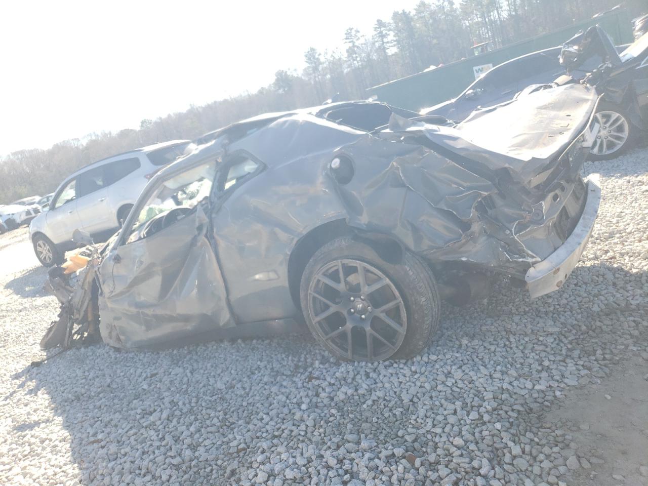 2019 Dodge Challenger - Image 2