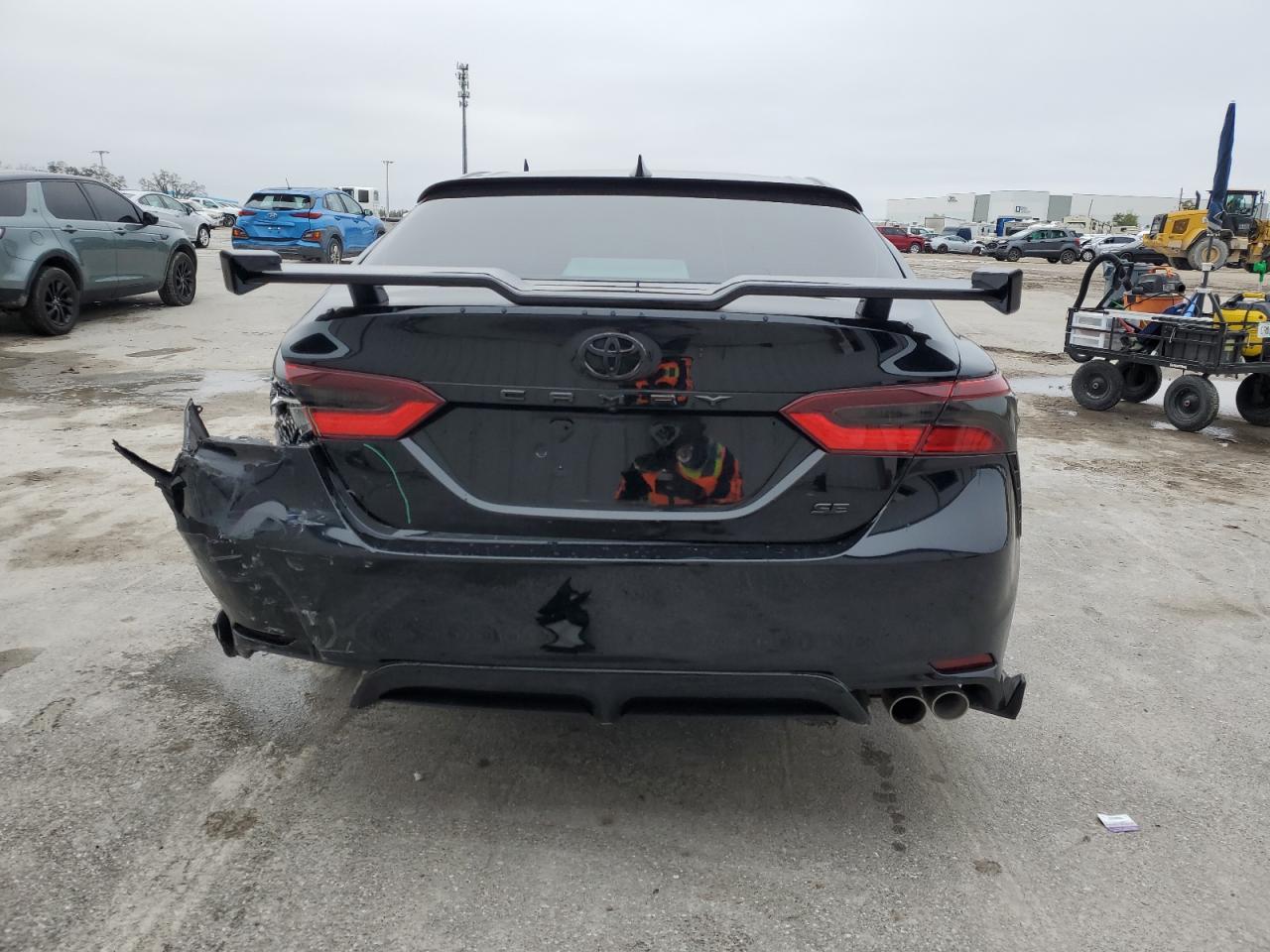 2022 Toyota Camry - Image 6