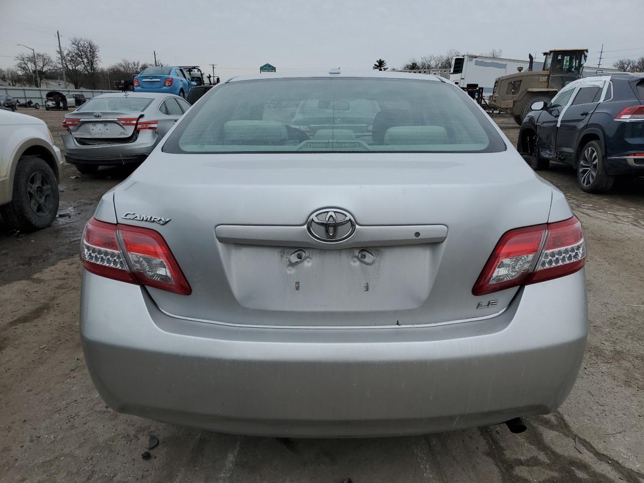 2010 Toyota Camry - Image 6