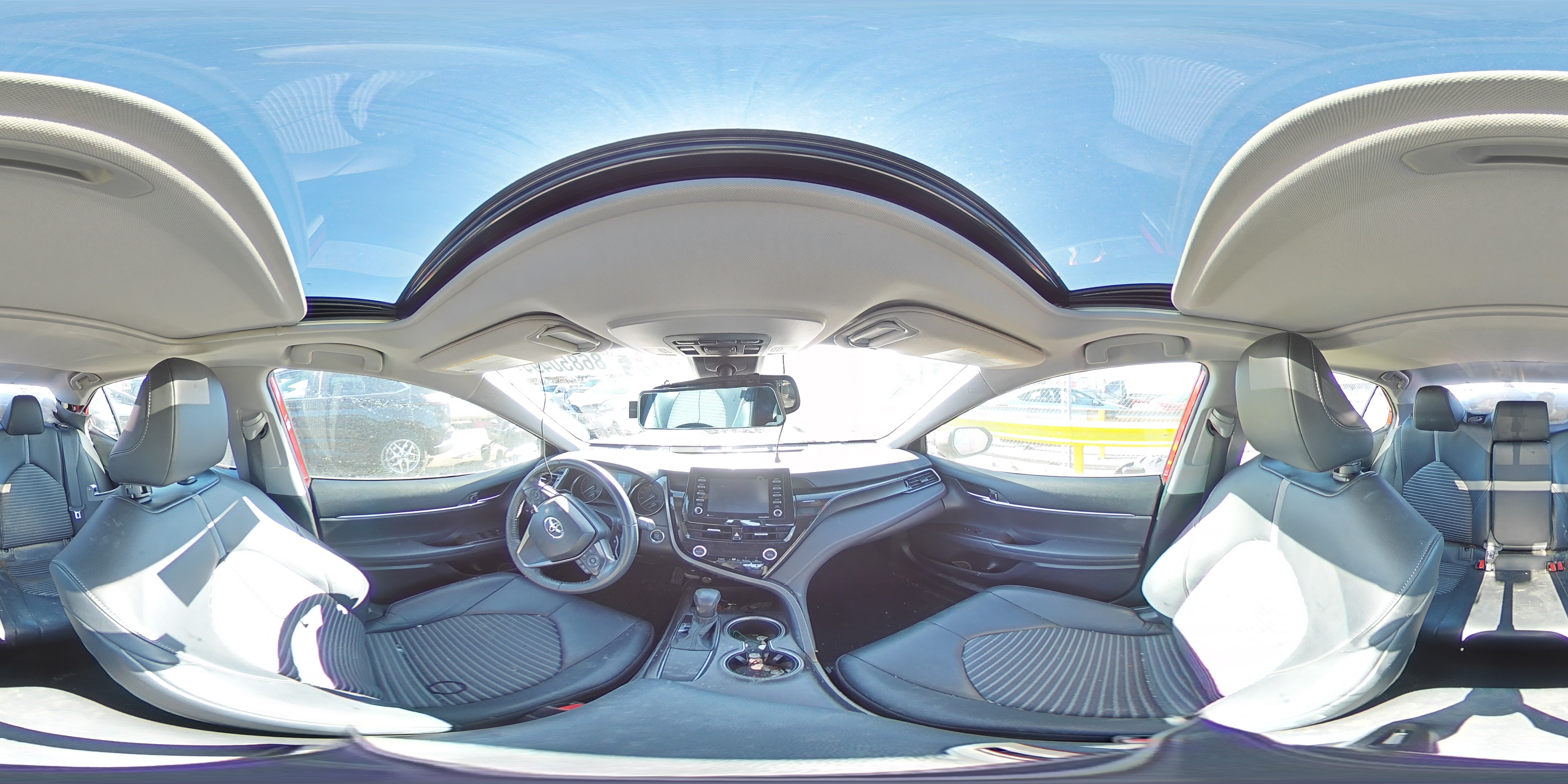 2021 Toyota Camry - Image 13