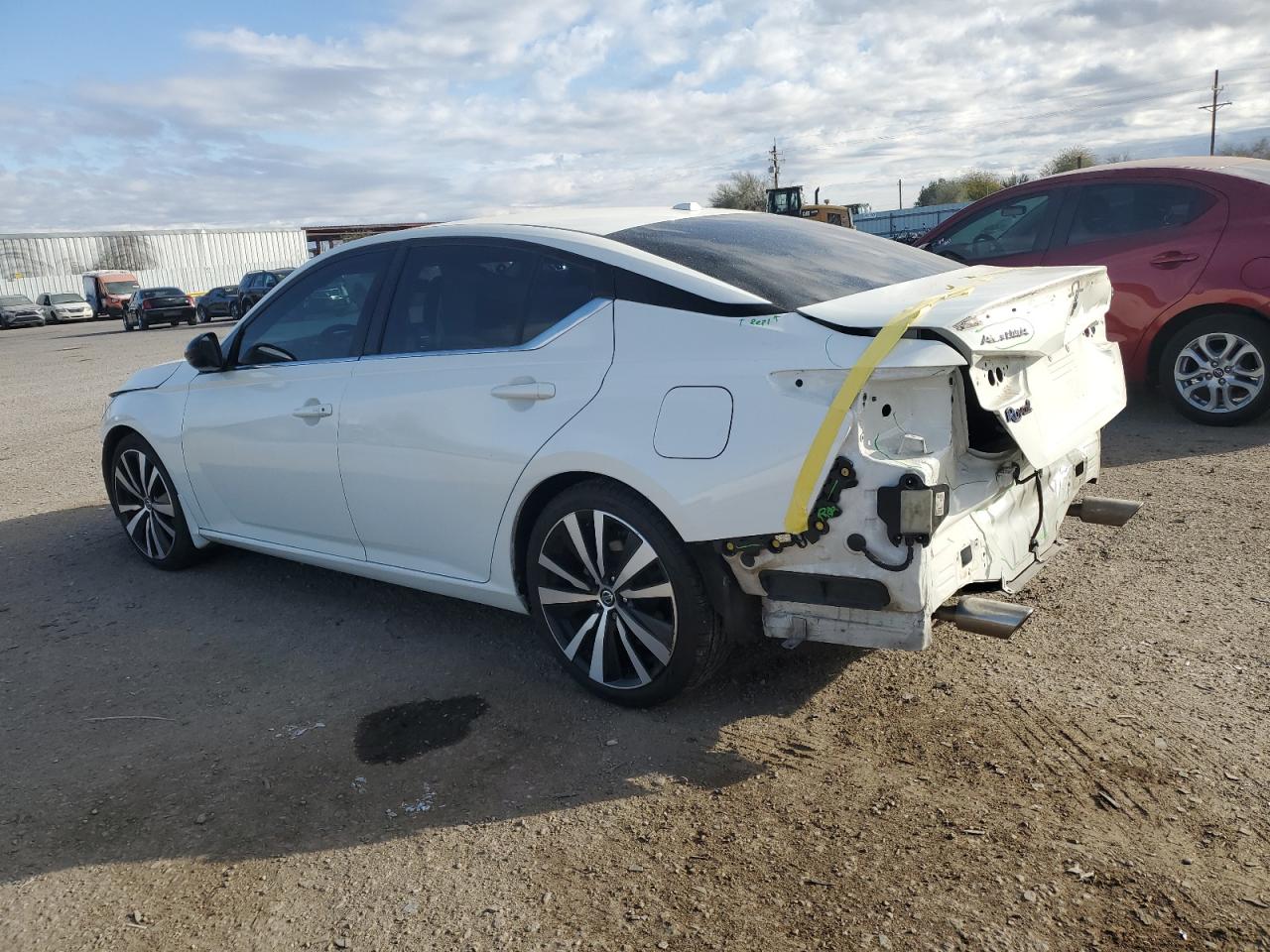 2020 Nissan Altima - Image 2