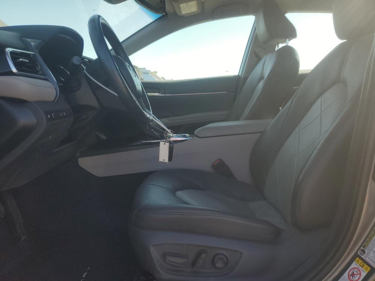 2018 Toyota Camry - Image 7