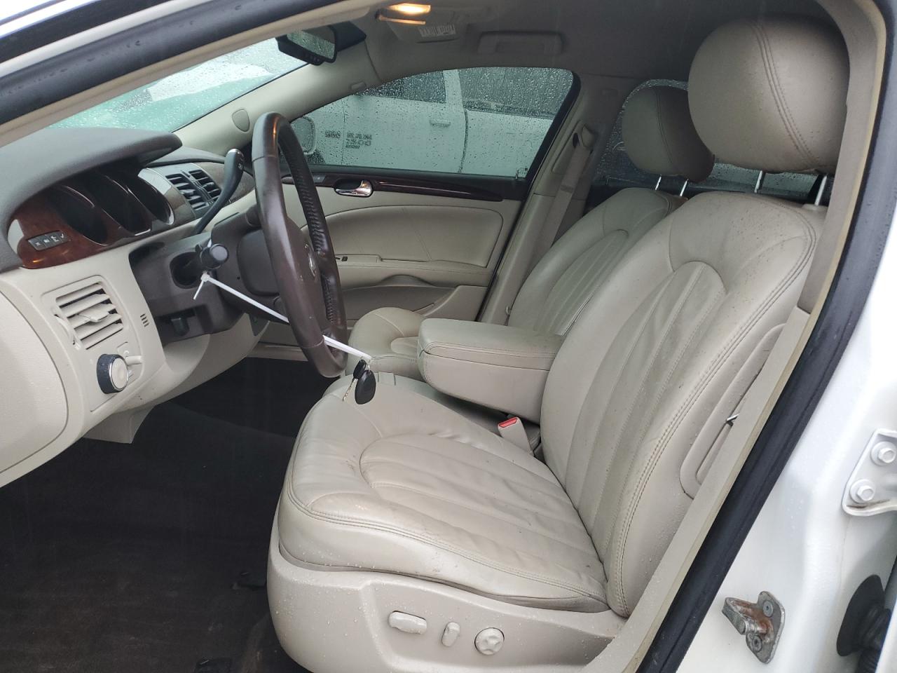 2009 Buick Lucerne - Image 7