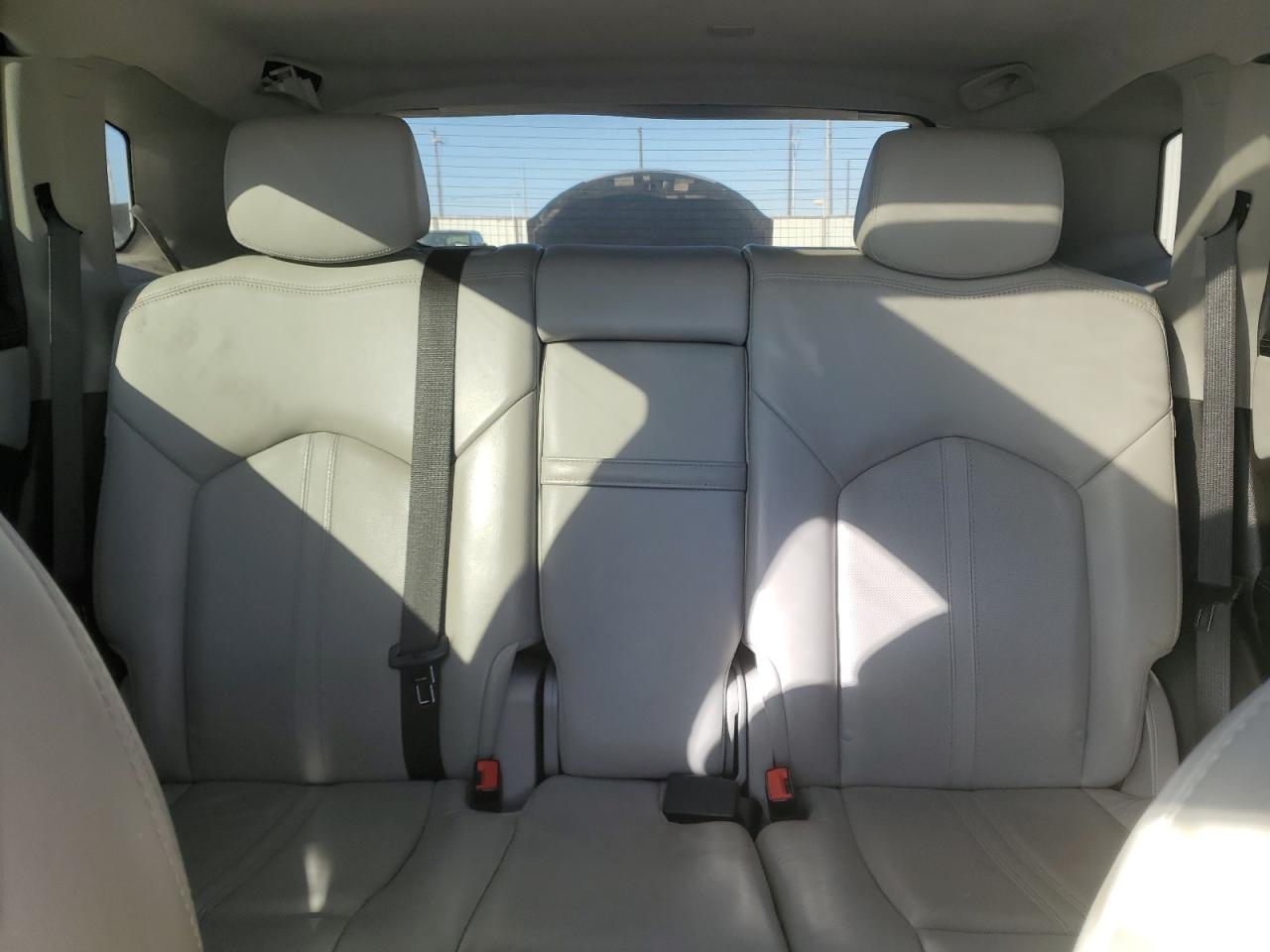 2016 Cadillac SRX - Image 10