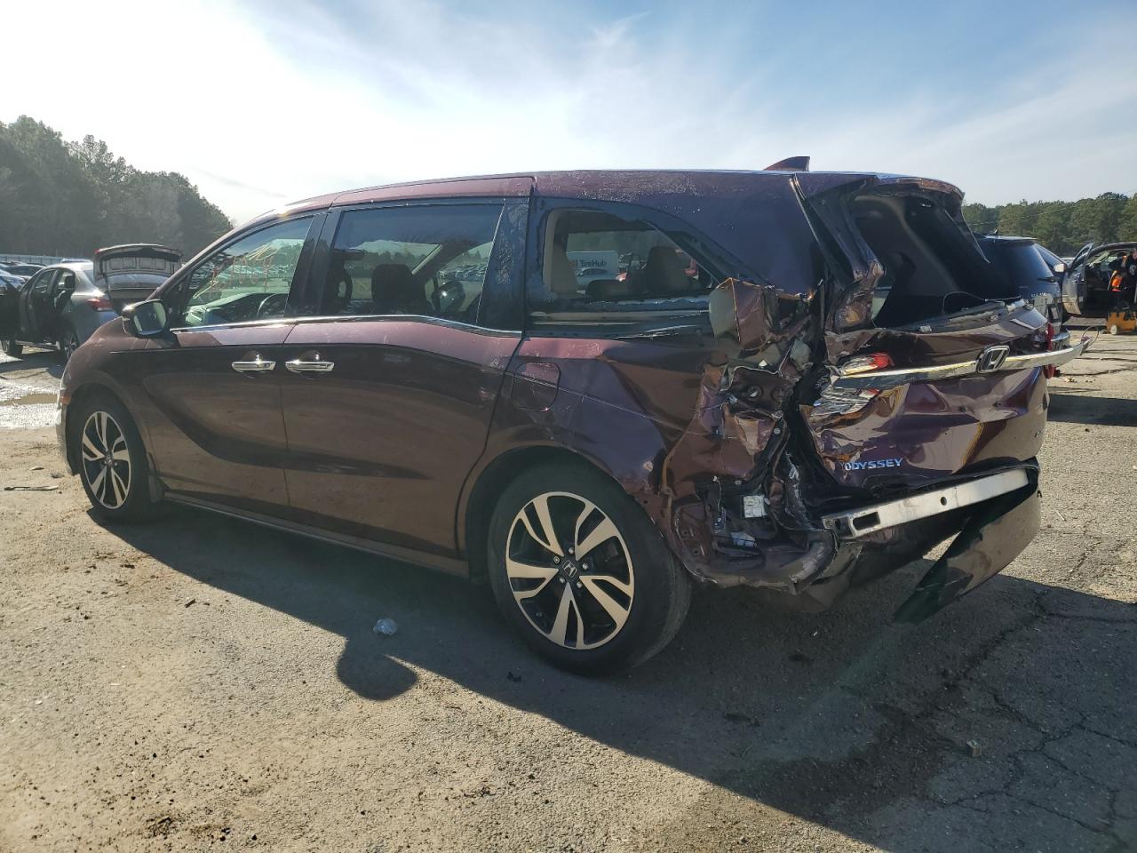 2019 Honda Odyssey - Image 2