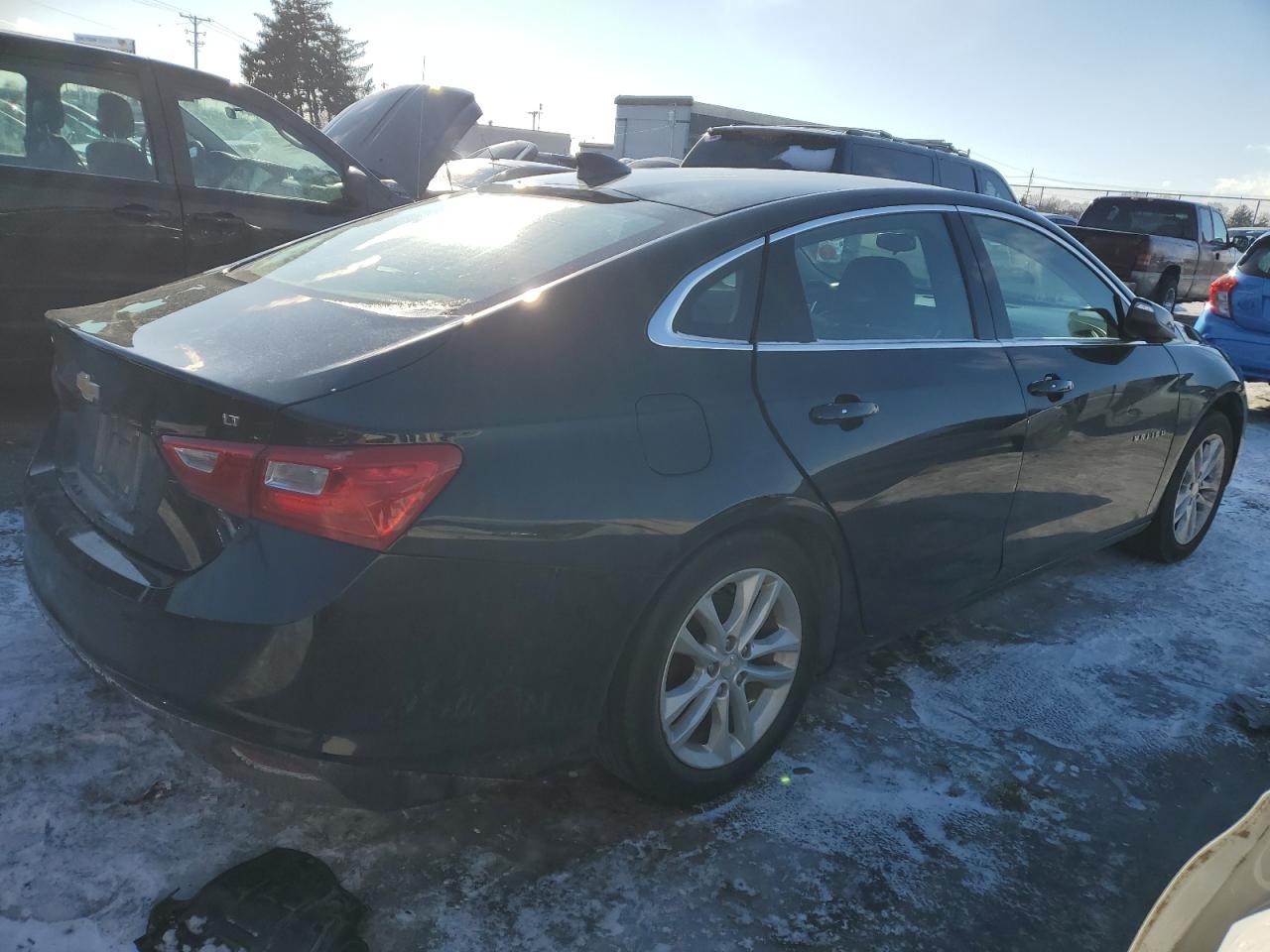 2018 Chevrolet Malibu - Image 3