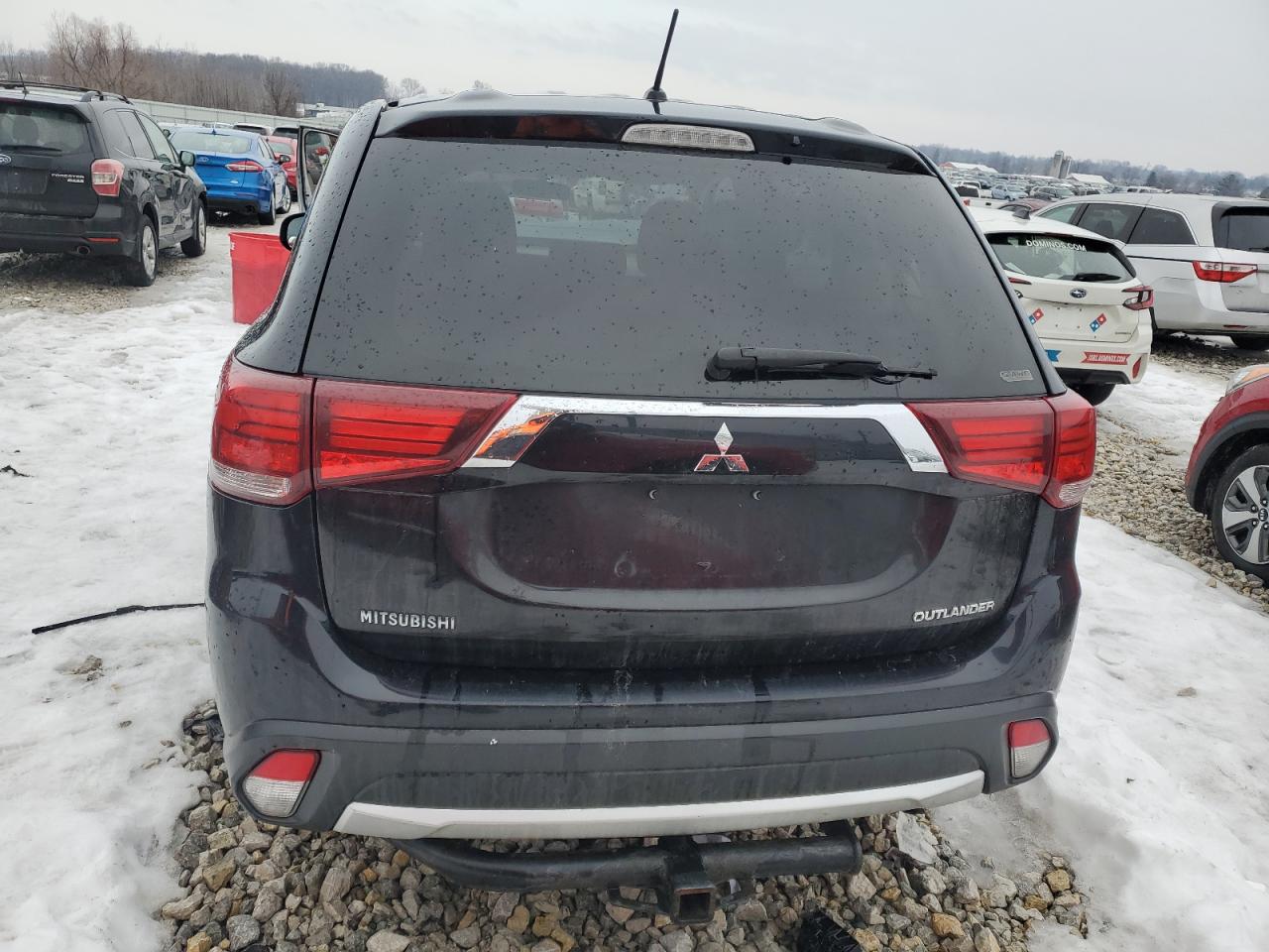 2016 Mitsubishi Outlander - Image 6