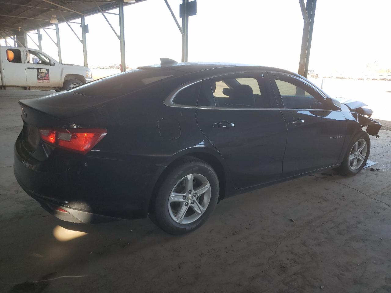 2019 Chevrolet Malibu - Image 3