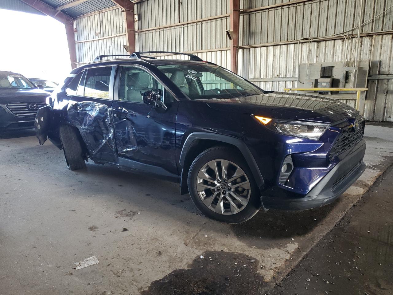 2019 Toyota RAV 4 - Image 4