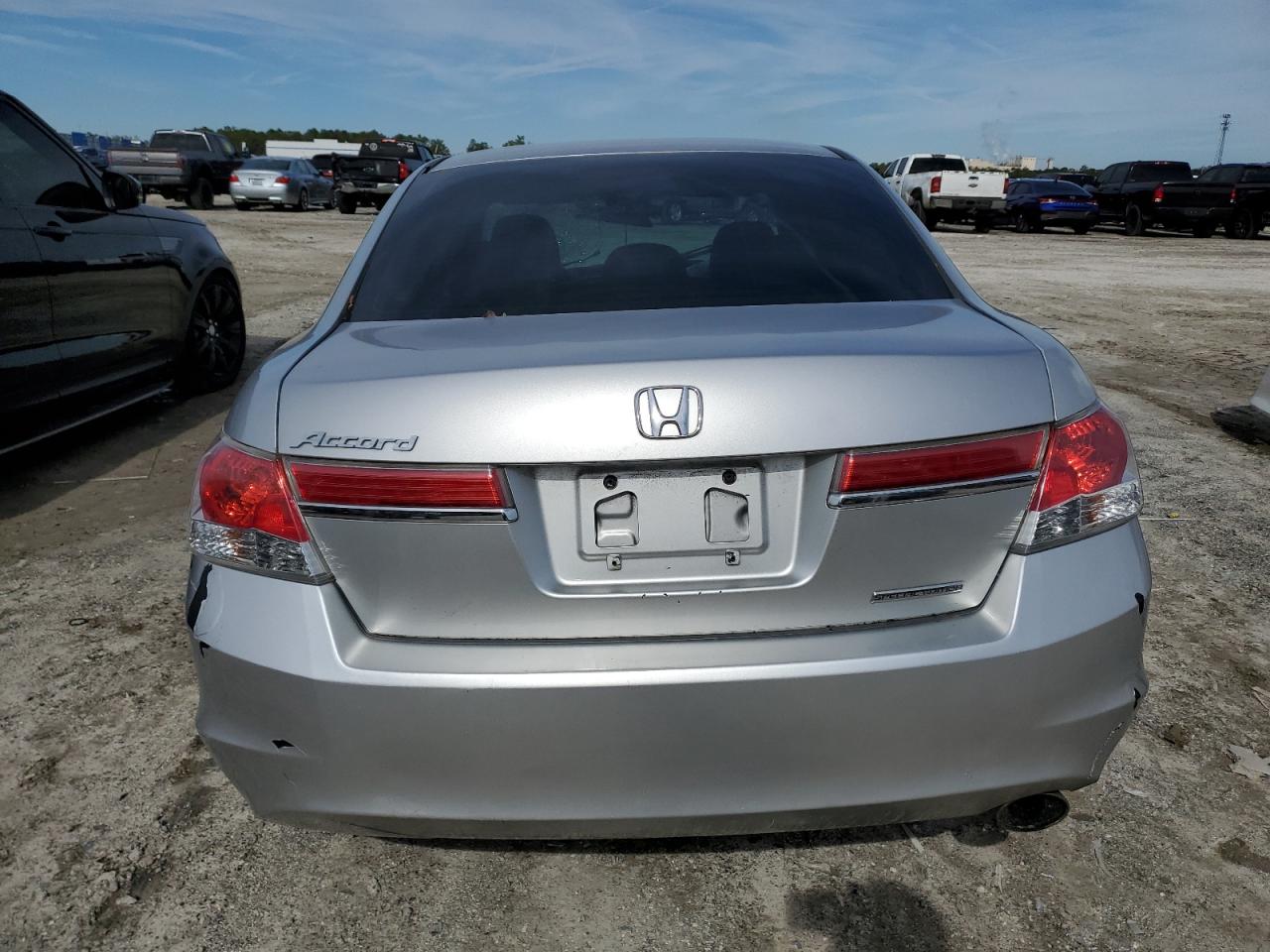 2011 Honda Accord - Image 6